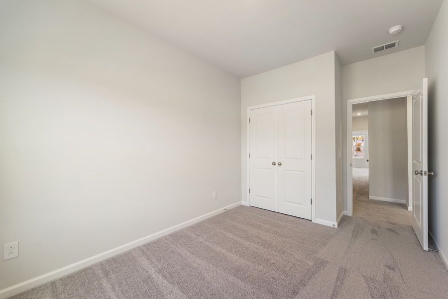 Spacious, unfurnished interior of a new home in Edwards Station, Taylors (Image 16).