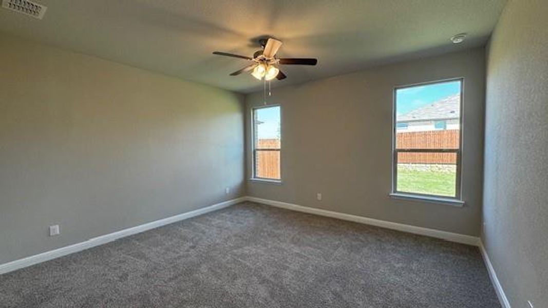 Spacious, unfurnished interior of a new home in Legado, Cleburne (Image 11).