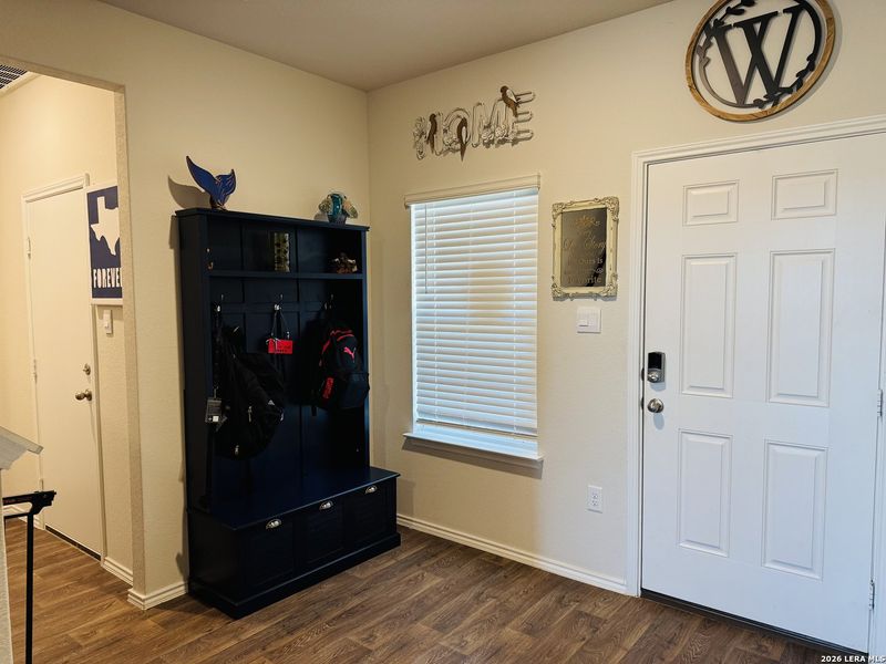 Furnished interior view inside a new home in Winding Creek, New Braunfels (Image 18).