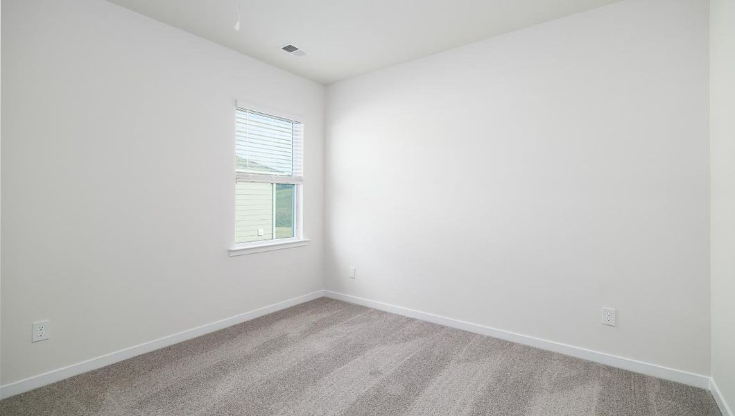Spacious, unfurnished interior of a new home in Valley View, Waynesville (Image 21).