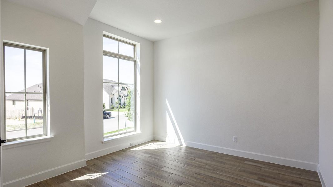 Spacious, unfurnished interior of a new home in Santa Rita Ranch - Eldorado, Liberty Hill (Image 13).