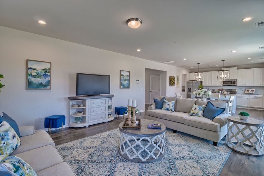 Representative furnished interior of a home built from the The Shiloh by Stanley Martin Homes in Stratford, Denver (Image 11).