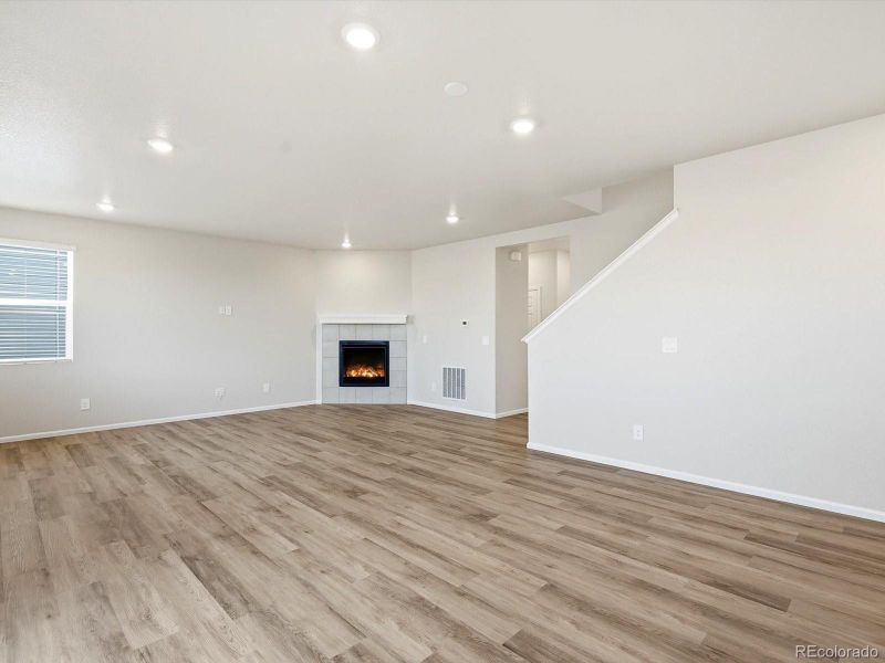 Spacious, unfurnished interior of a new home in , Commerce City (Image 16).