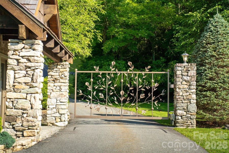 Image 41 of a home in .