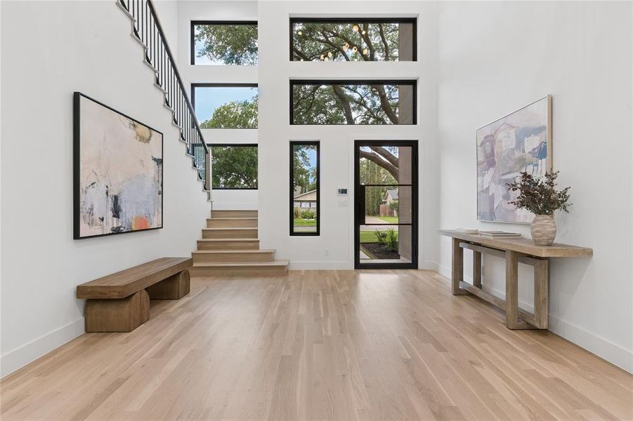 Spacious, unfurnished interior of a new home in , Dallas (Image 23).