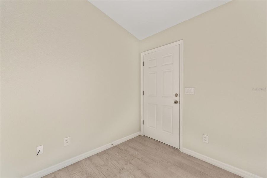 Spacious, unfurnished interior of a new home in , Ocala (Image 31).