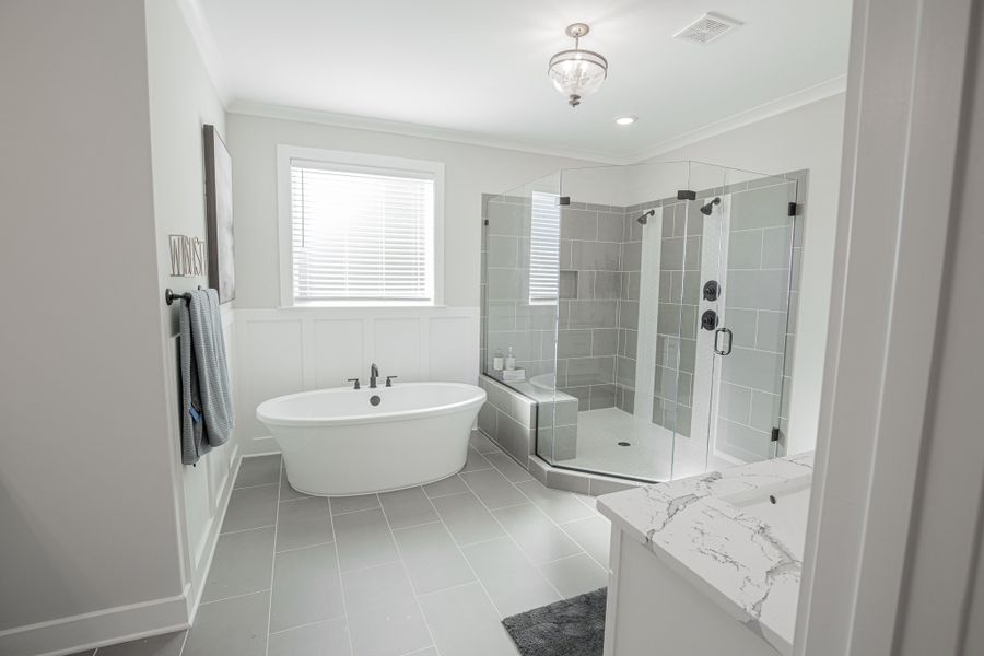 Representative furnished interior of a home built from the Huntington by Grant & Co in White Oak, Arlington (Image 5).