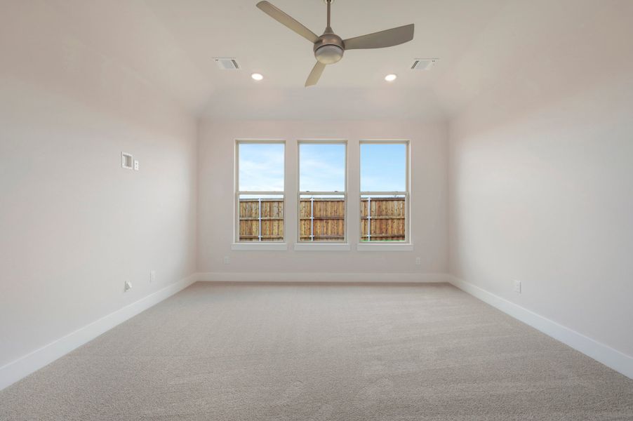 Spacious, unfurnished interior of a new home in The Meadows, Denton (Image 29).