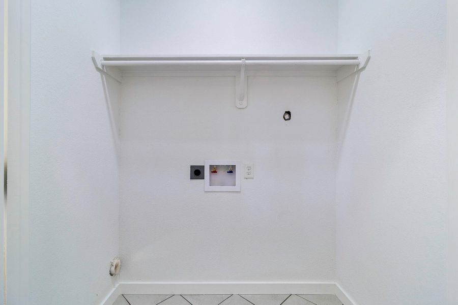 Spacious, unfurnished interior of a new home in , Conroe (Image 19). Spacious, unfurnished interior of a new home in , Conroe (Image 19).