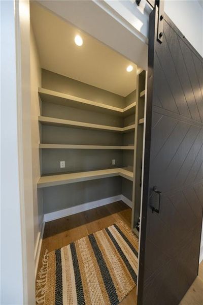 Spacious, unfurnished interior of a new home in , Gainesville (Image 24).