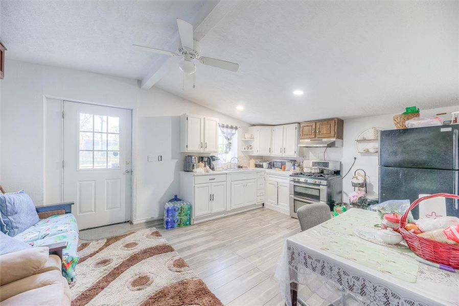 1 bedroom, 1 bathroom dwelling is fully finished