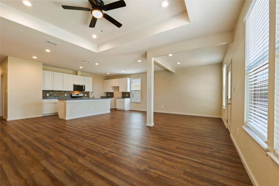 Spacious, unfurnished interior of a new home in , Liberty Hill (Image 28).
