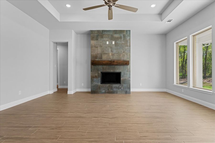 Spacious, unfurnished interior of a new home in Spring Valley Ranch, Paradise (Image 25).