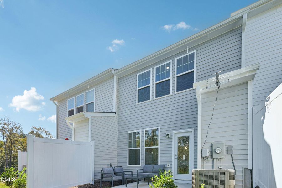 39-web-or-mls-Honeydew Way-S0710-035