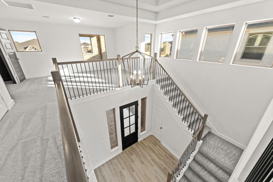 Representative image. Features, selections and colors may vary.