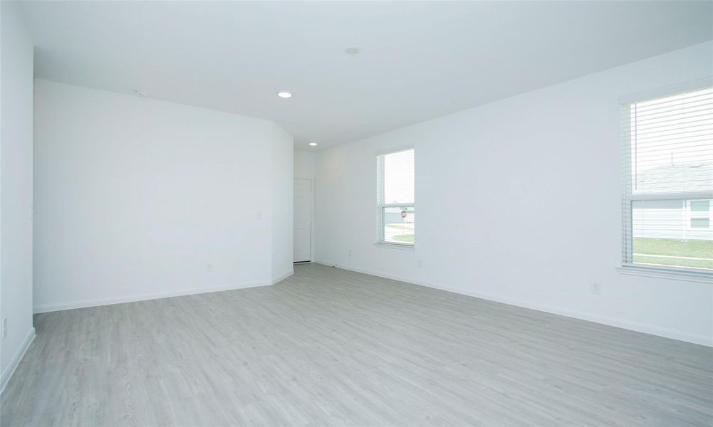 Spacious, unfurnished interior of a new home in Windrow, Hockley (Image 34).