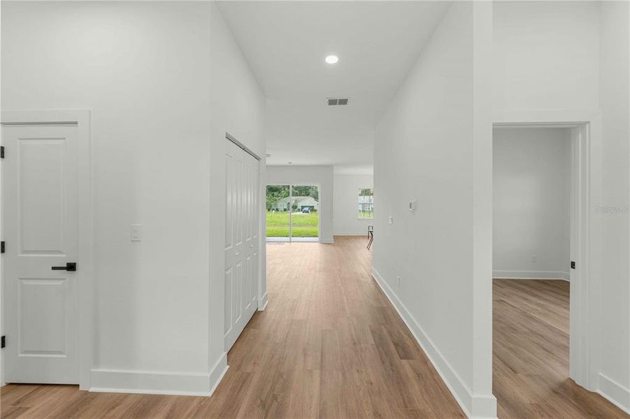 Spacious, unfurnished interior of a new home in , Beverly Hills (Image 20).
