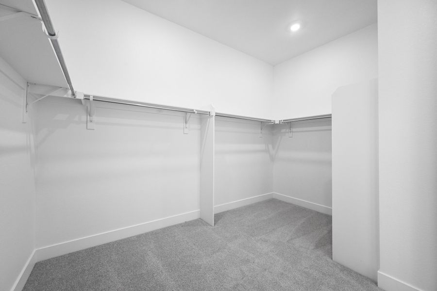 Spacious, unfurnished interior of a new home in Trailstone, Arvada (Image 20).