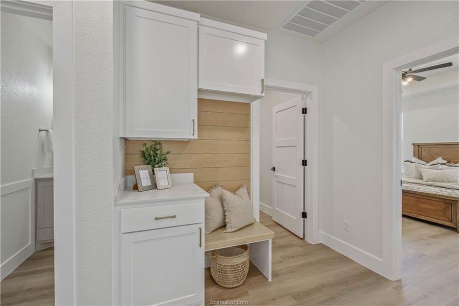Furnished interior view inside a new home in , Franklin (Image 5).