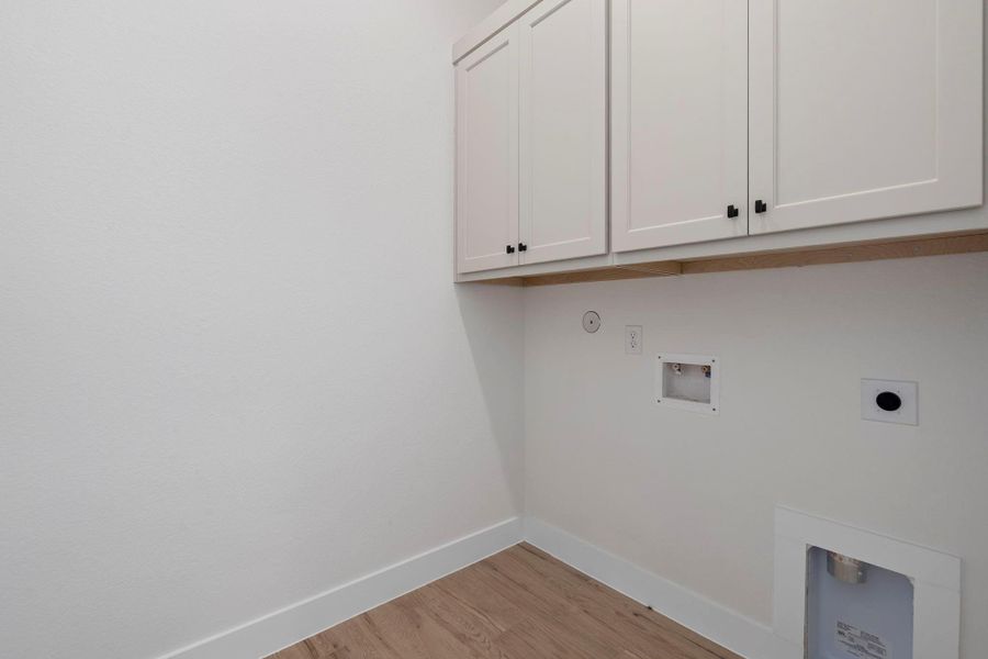 Spacious, unfurnished interior of a new home in Attwater, Waller (Image 16). Spacious, unfurnished interior of a new home in Attwater, Waller (Image 16).