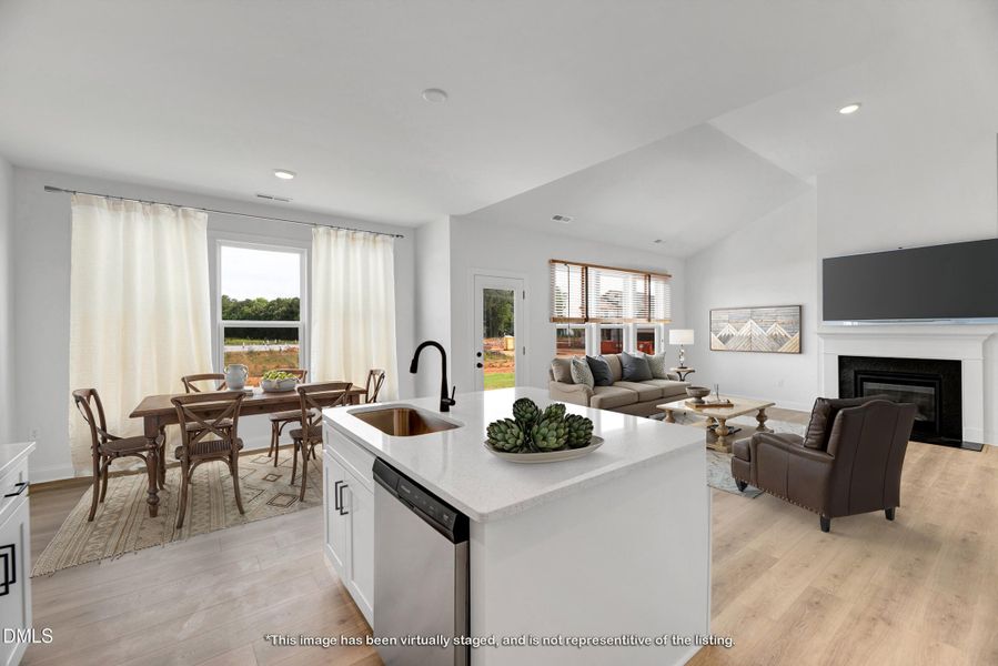 24_467_ravensworth_rd_467ravensworth-int