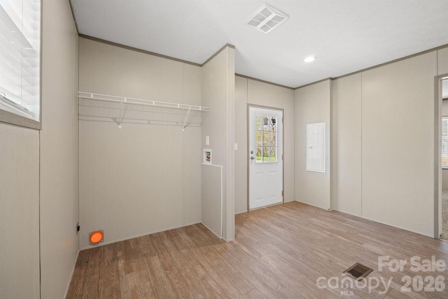 Spacious, unfurnished interior of a new home in , Old Fort (Image 19).