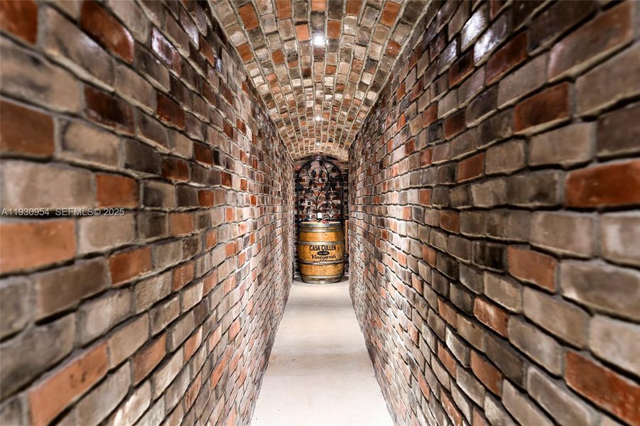 Image 70 of a home in .