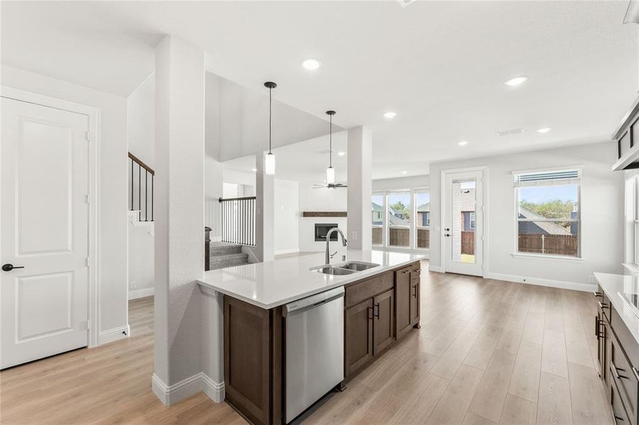 Furnished interior view inside a new home in Ridgepoint, Midlothian (Image 7).