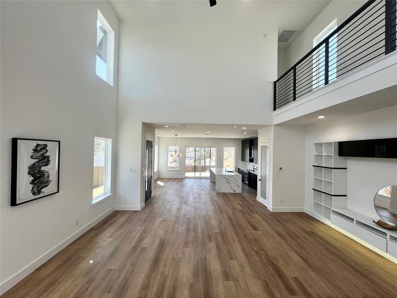 Spacious, unfurnished interior of a new home in , Dallas (Image 20).