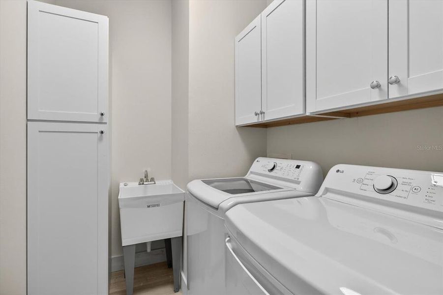 Image 82 of a home in .