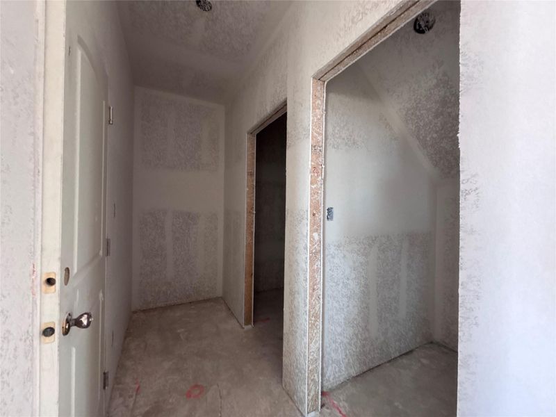 Image 28 of a home in The Colony 50s. Image 28 of a home in The Colony 50s.