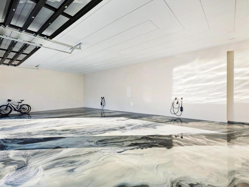 Spacious, unfurnished interior of a new home in , Dallas (Image 15).