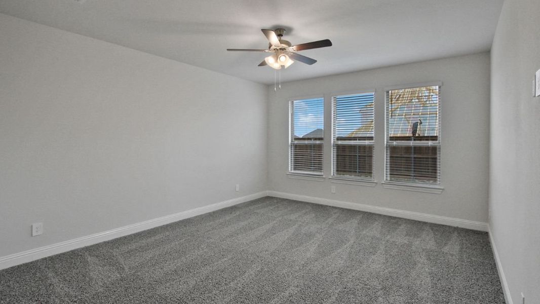 Spacious, unfurnished interior of a new home in The Landing at Hidden Lakes, McKinney (Image 13).