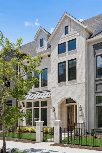 Front exterior of a new home in , Frisco, TX, highlighting curb appeal (Image 21).