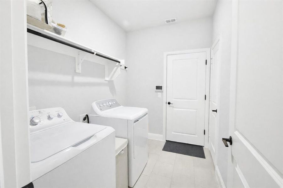 Furnished interior view inside a new home in Abe's Landing, Granbury (Image 14).