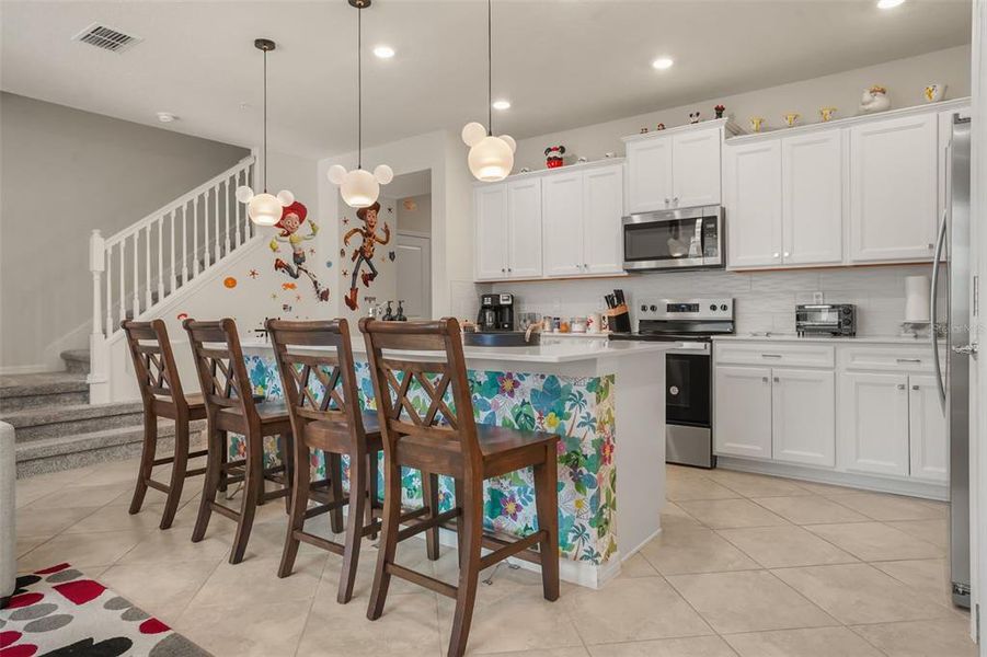 Furnished interior view inside a new home in , Clermont (Image 10).