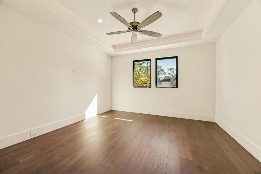 Spacious, unfurnished interior of a new home in , Houston (Image 31).