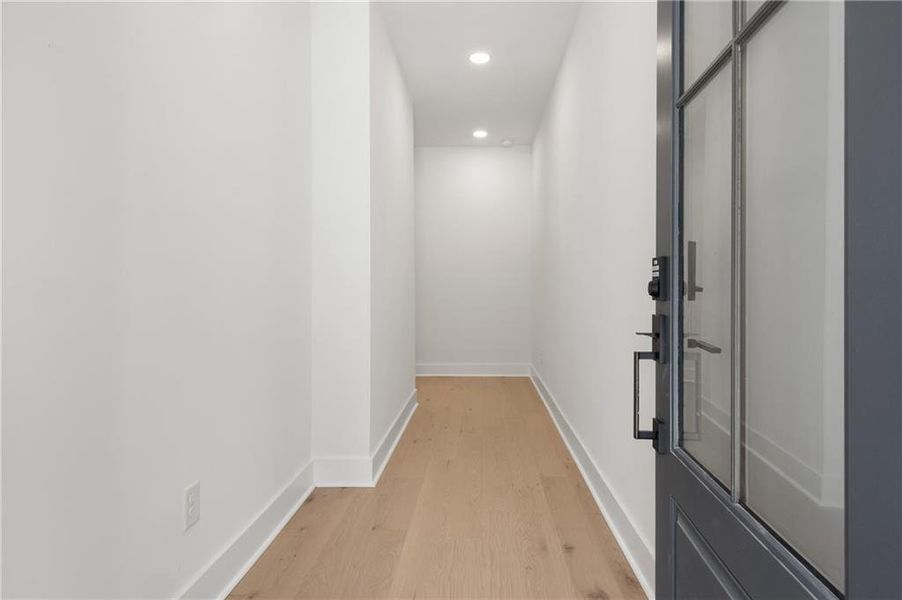 Spacious, unfurnished interior of a new home in , Atlanta (Image 28). Spacious, unfurnished interior of a new home in , Atlanta (Image 28).