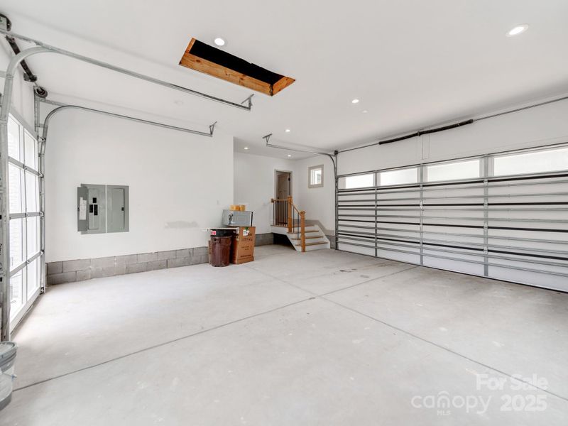 Spacious, unfurnished interior of a new home in , Charlotte (Image 19).