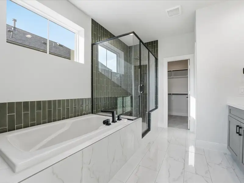 Furnished interior view inside a new home in Uptown District, Houston (Image 10).