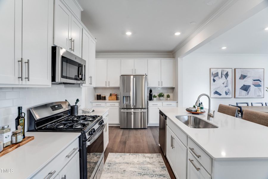 SUN_ElizabethSprings_Pic_202ShingleOak_1