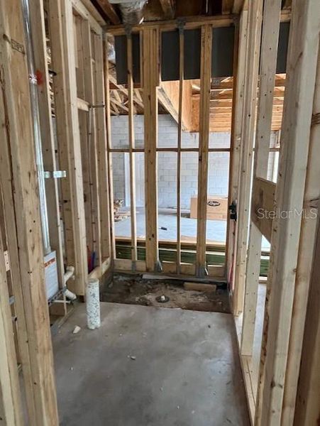 Spacious, unfurnished interior of a new home in , Orlando (Image 3).