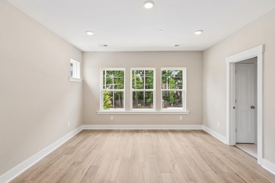 Spacious, unfurnished interior of a new home in , Charleston (Image 32).