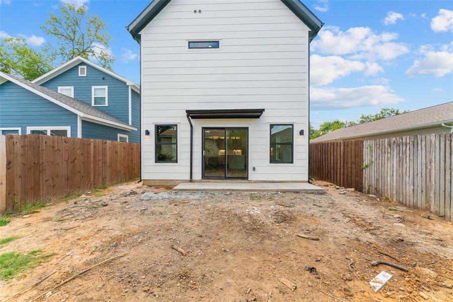 Front exterior of a new home in , Dallas, TX, highlighting curb appeal (Image 2). Front exterior of a new home in , Dallas, TX, highlighting curb appeal (Image 2).
