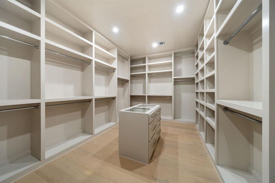 Furnished interior view inside a new home in , Dallas (Image 19).