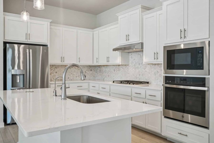 Furnished interior view inside a new home in Meyer Ranch, New Braunfels (Image 10).