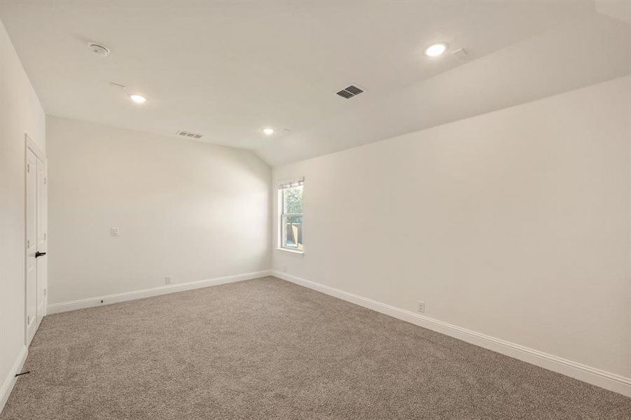 Spacious, unfurnished interior of a new home in The Enclave at Parks of Aledo, Aledo (Image 26). Spacious, unfurnished interior of a new home in The Enclave at Parks of Aledo, Aledo (Image 26).
