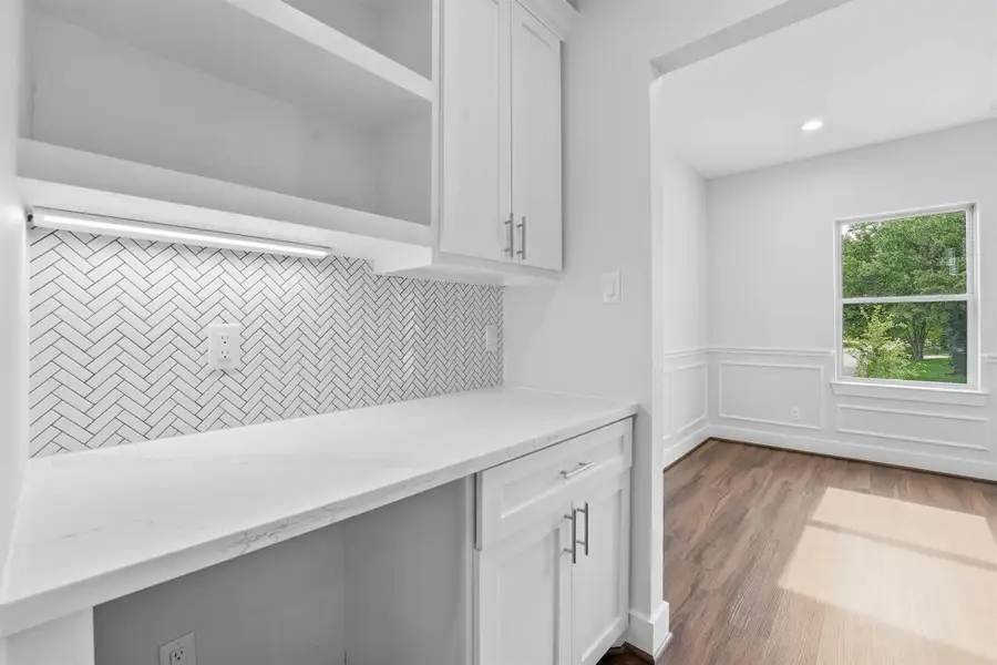 Furnished interior view inside a new home in , Houston (Image 7).