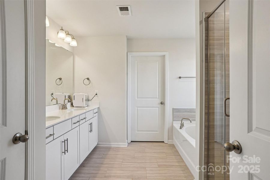 Furnished interior view inside a new home in Falls Cove, Troutman (Image 4).