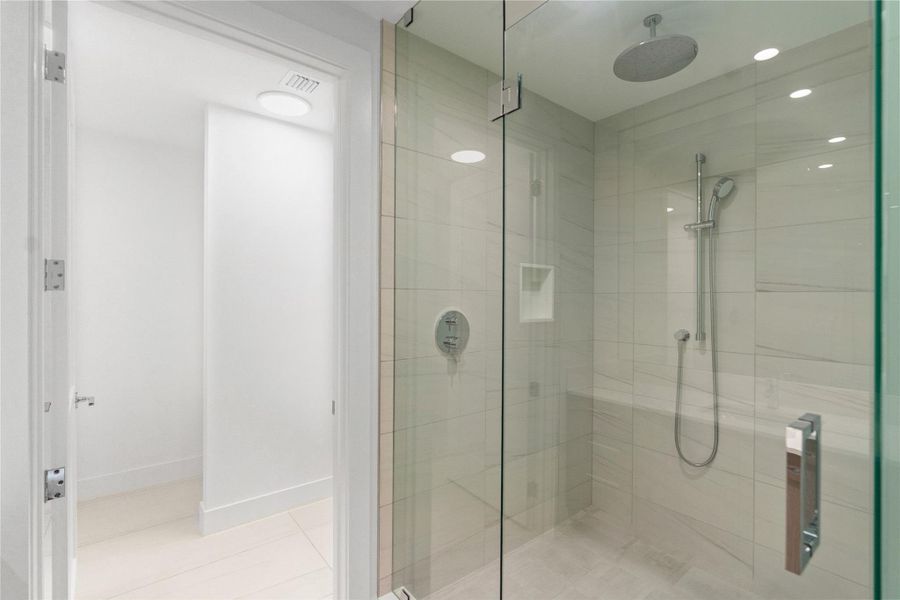 Furnished interior view inside a new home in , Fort Lauderdale (Image 13).